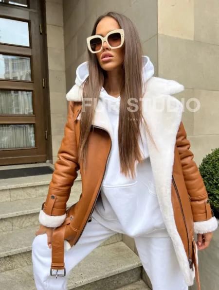 Женская дубленка авиатор в цвете виски - фото 3