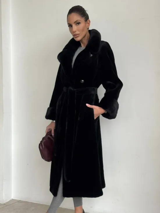 Элитная шуба из меха стриженой черной норки - фото 0