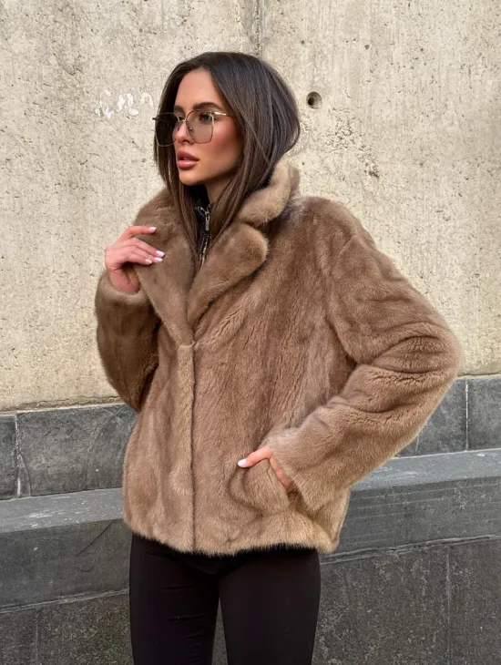 Короткий норковый жакет с английским воротником цвет пастель - фото 6