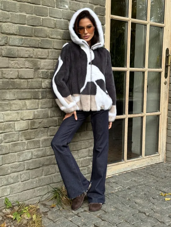 Норковая куртка с капюшоном - фото 9