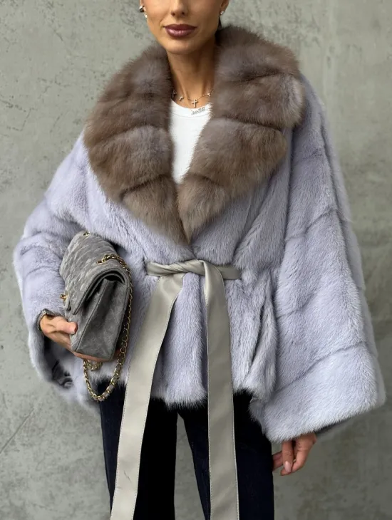 Короткая норковая шуба с воротником куницы - фото 4