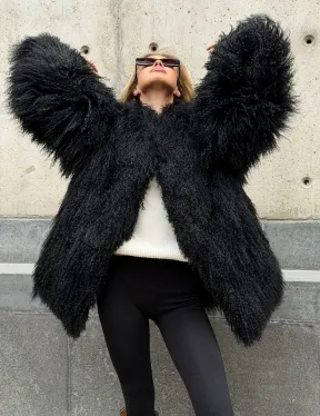 Черная шуба из ламы V-образный вырез - фото 9