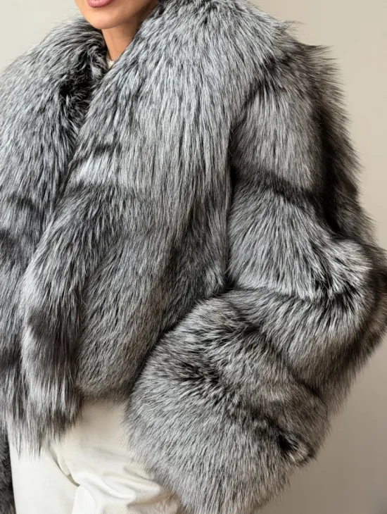 Кроп-полушубок с шалевым воротником из чернобурки - фото 2