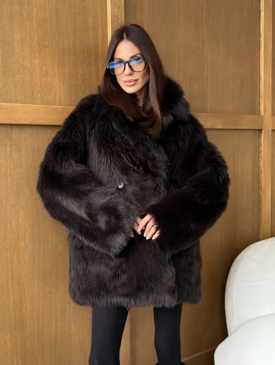 Двухсторонняя коричневая дубленка - фото 19