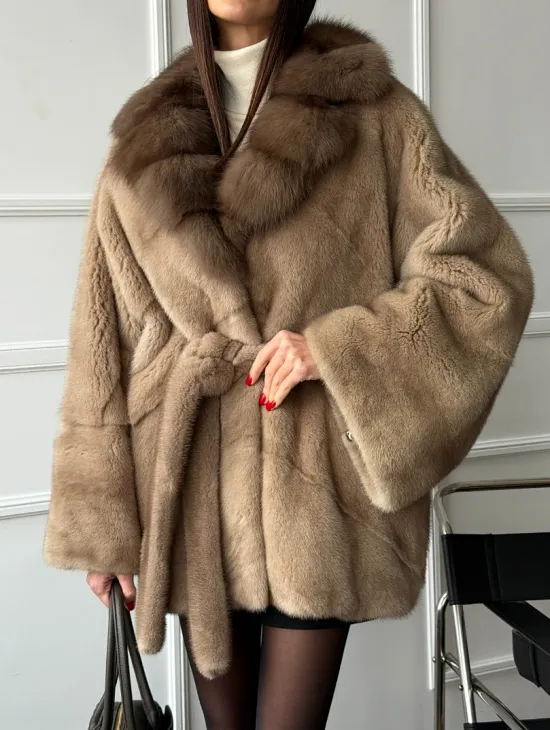 Pastel шуба летучая мышь - воротник куница - фото 4