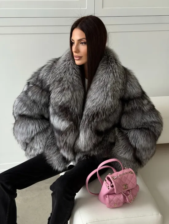 Полушубок из натурального меха чернобурки - фото 10