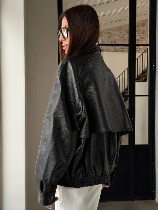Черная весенняя куртка из кожи Joombo - фото 10