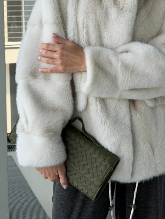 Модная женская норковая куртка - фото 1