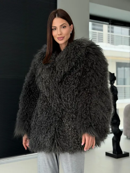 Шубка из ламы - фото 0