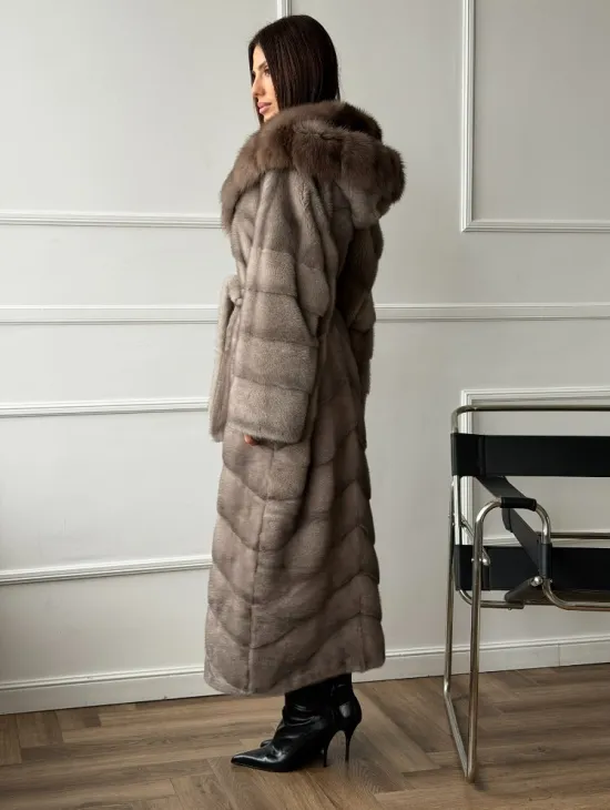 Шуба норковая с капюшоном куница - цвет светло-серый - фото 8