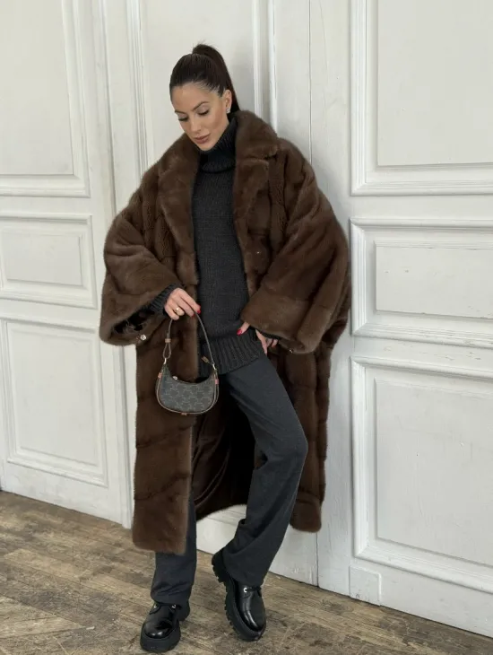 Шуба свободного силуэта из меха норки, английский воротник - цвет орех - фото 1